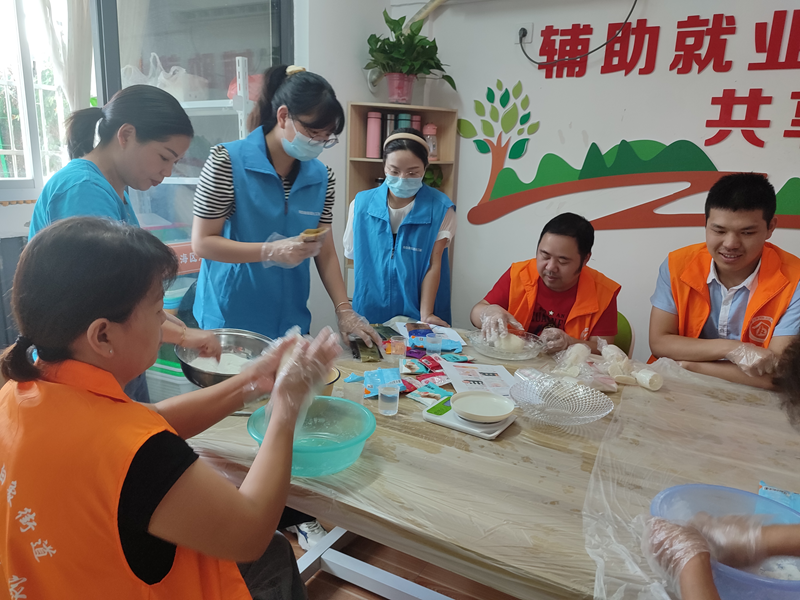 Building a precise assistance system in Ouhai, Wenzhou, Zhejiang Province, painted a warm background of ＂weak support＂