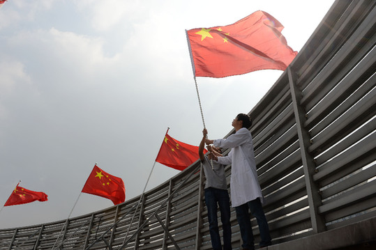 国庆长假第一天 杭州牙科医院接诊量增五成
