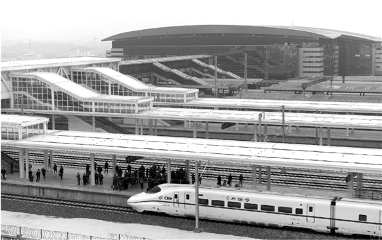 高铁开通首日 金华高铁站发送旅客5662人