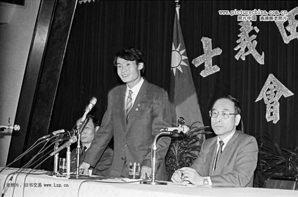 莫言小说原型 驾机逃台大陆飞行员郑菜田