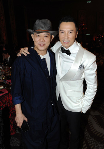 李连杰甲亢5年脸部浮肿 打坐缓解病情(图)