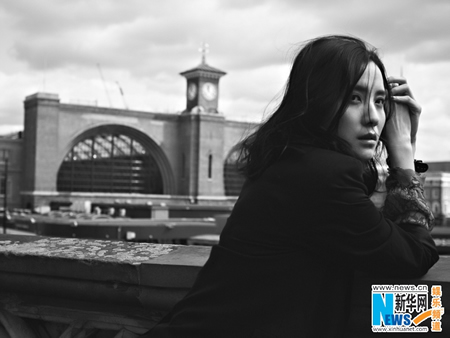 小宋佳黑白写真曝光 化身默片名伶穿越伦敦