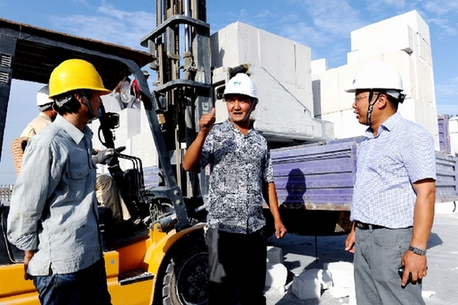 浙能集团新疆加气砌块企业成为当地行业龙头