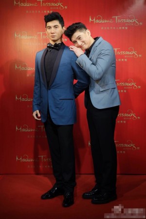 吴奇隆害羞默认已送戒指 婚期看诗诗想法