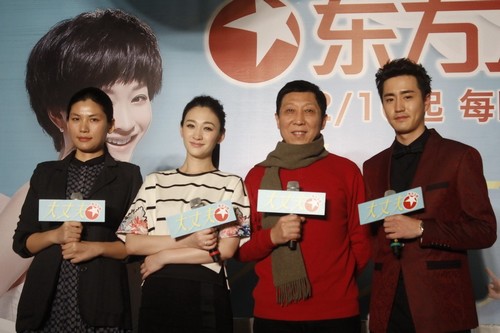 王志文度假缺席宣传 李小冉称不和是谣传