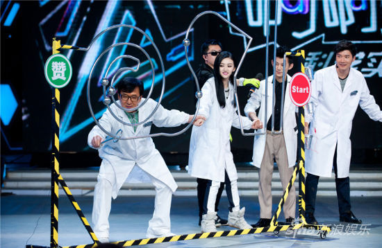 《大本营》成龙宣传新片:叛逆的景甜把我气死