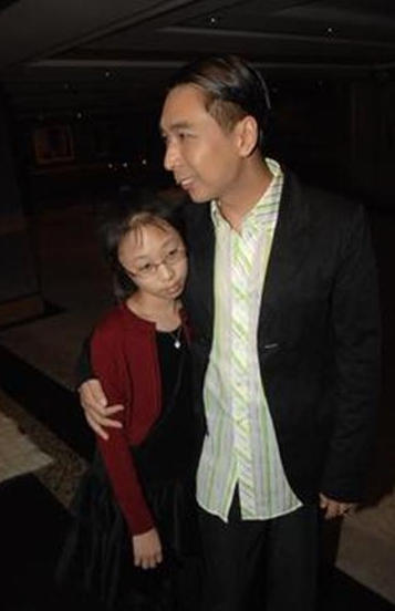 艳星李丽珍16岁女儿近照曝光 美貌难继承