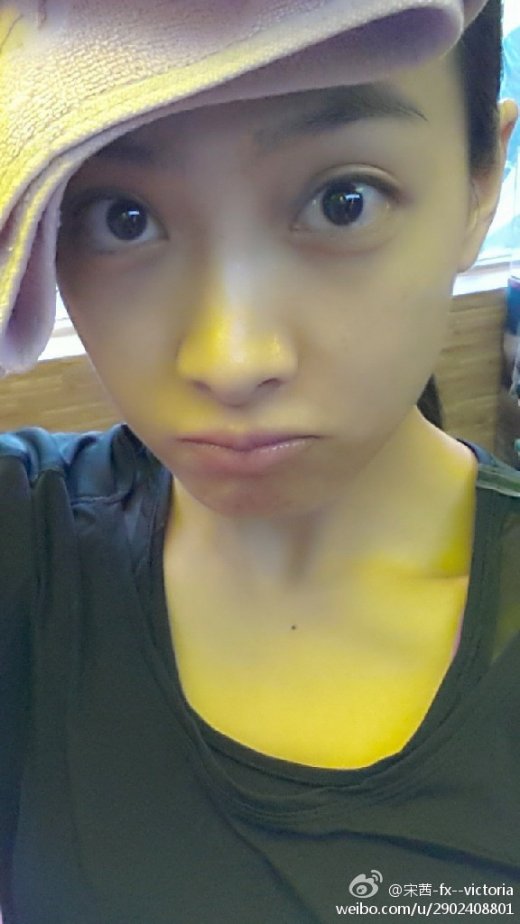 刘诗诗郑爽陈妍希宋茜杨幂 各路女神微博晒素