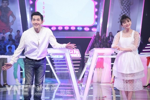 杨洋《男左女右》帅气 与南笙演小城唯美恋