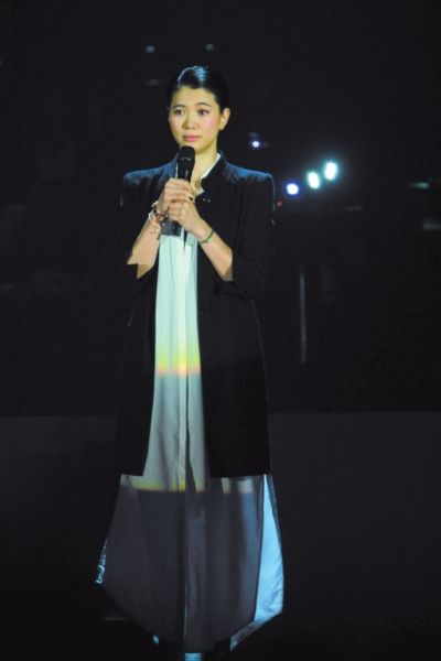 纪念梅艳芳逝世10周年音乐会 众星选唱<em>梅姐</em>老