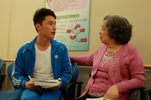 《爱情最美丽》热拍中 刘立帅气演绎最佳男友