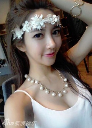 韩国美女设计师爆乳开课迷晕学生比基尼秀身材