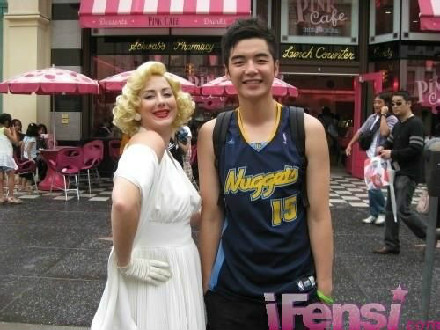 《爱情公寓》主演卸妆:娄艺潇清纯刘萌萌成熟