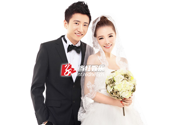 唐笑6月8日北京举行婚礼 婚纱照曝光(组图)