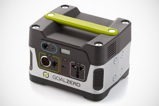 变形金刚备用核心 多插孔太阳能移动电源亮相