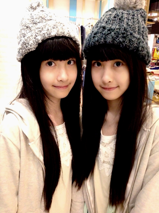 台湾双胞胎萝莉姐妹花近照曝光气质清新甜美