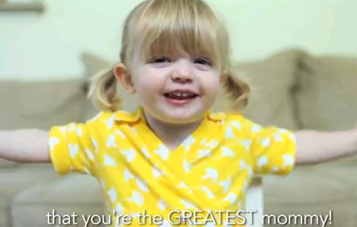 妈咪我爱你!美国2岁女孩超萌视频告白爆红网络