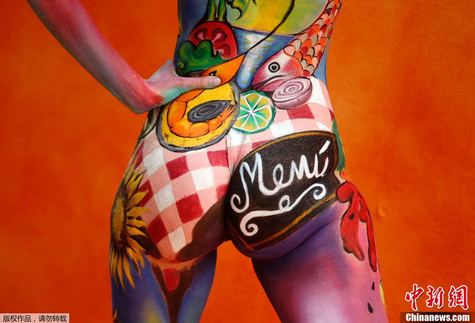 奥地利举行世界人体彩绘节 美轮美奂(组图)