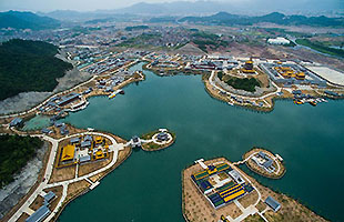 温州:大货车冲卡致3人死亡 肇事司机被判无期