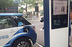 带Wi-Fi能充电路灯杆亮相杭州