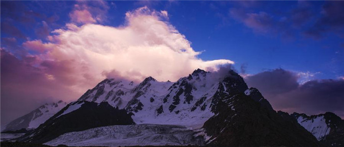 探访天山“神灵”之峰博格达
