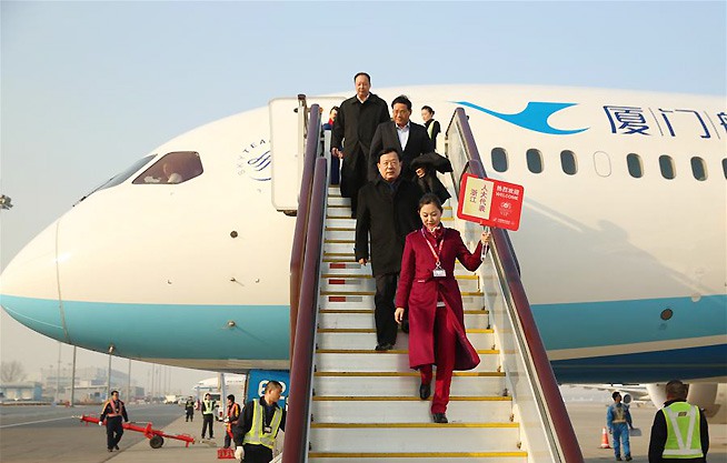 浙江代表团抵达北京