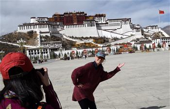 西藏旅游开始转暖