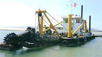 杭州啟用大型清理船 一天打撈垃圾上百噸