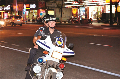 守护生命的铜墙铁壁&mdash;&mdash;警察朱津津