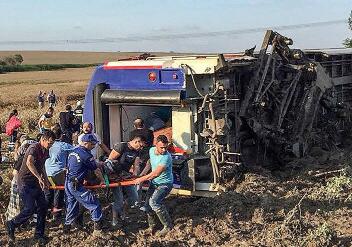 2018年中国·嘉兴公开水域游泳比赛举行