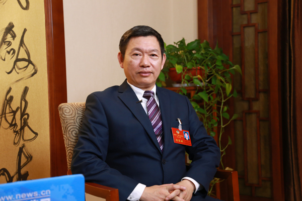 成立华策电影学院等举措是否表明浙江传媒学院探索泛媒体之路？学校创新发展的思路是什么？