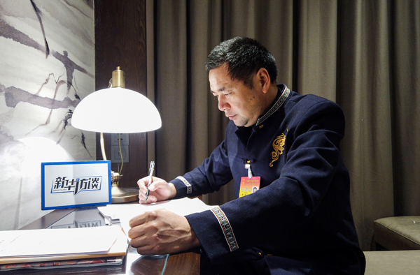 作为一名基层村支部书记，您对于丽水开展美丽大花园建设、实施乡村振兴战略以来的变化有哪些感受？