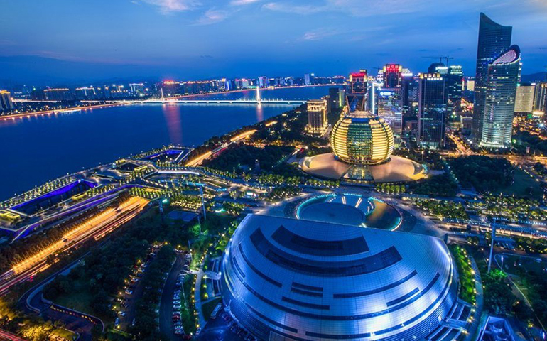 长假旅游，智慧添便利