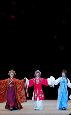 “五朵梅花”绽放富春江 越剧传承情牵“桐庐人”