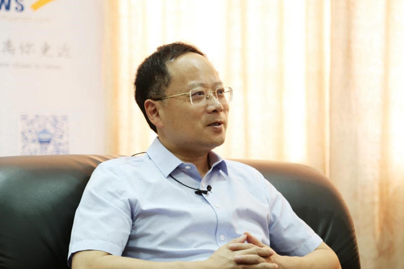 作为中医药大省，高校如何助力浙江推进中医药文化和产业的发展？