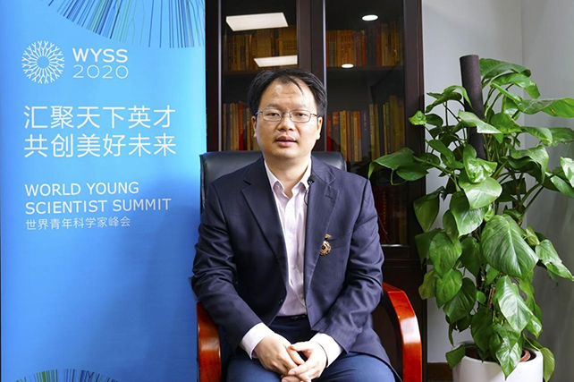 新华网：您的团队在哪些新材料领域取得了成果？