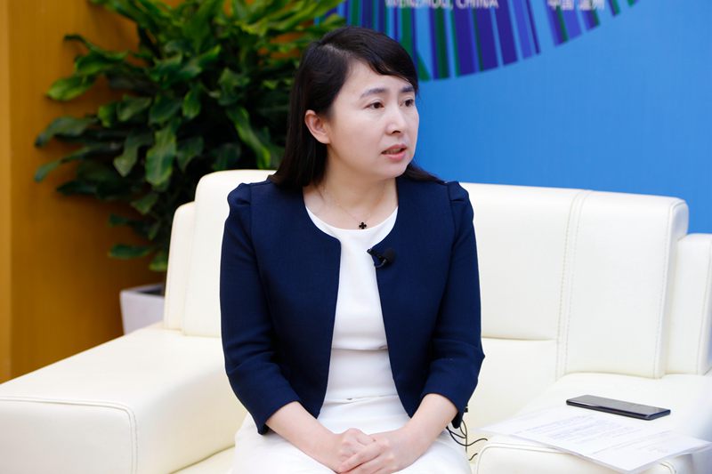 新华网：您认为青年科研人才应该如何发展和传承科学家精神？