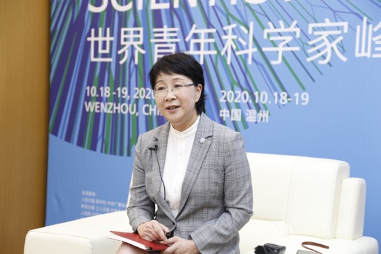 新华网：如何看待科研进程中的问题和挑战？