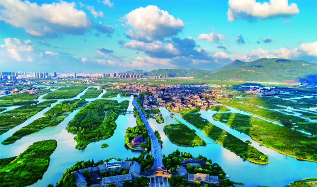 新华网：瓯海创新提出了打造“城产人融合示范城区”，而非“产城人融合示范城区”。为此是如何考虑的，又是如何做的？