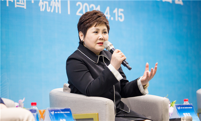 新华网：安利（中国）的数字化布局和转型有什么特点和措施？