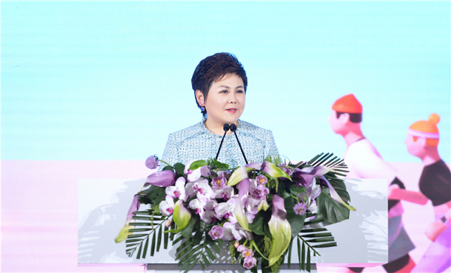 新华网：互联网重塑市场经济的前提下，直销模式的发展前景和核心竞争力是什么？