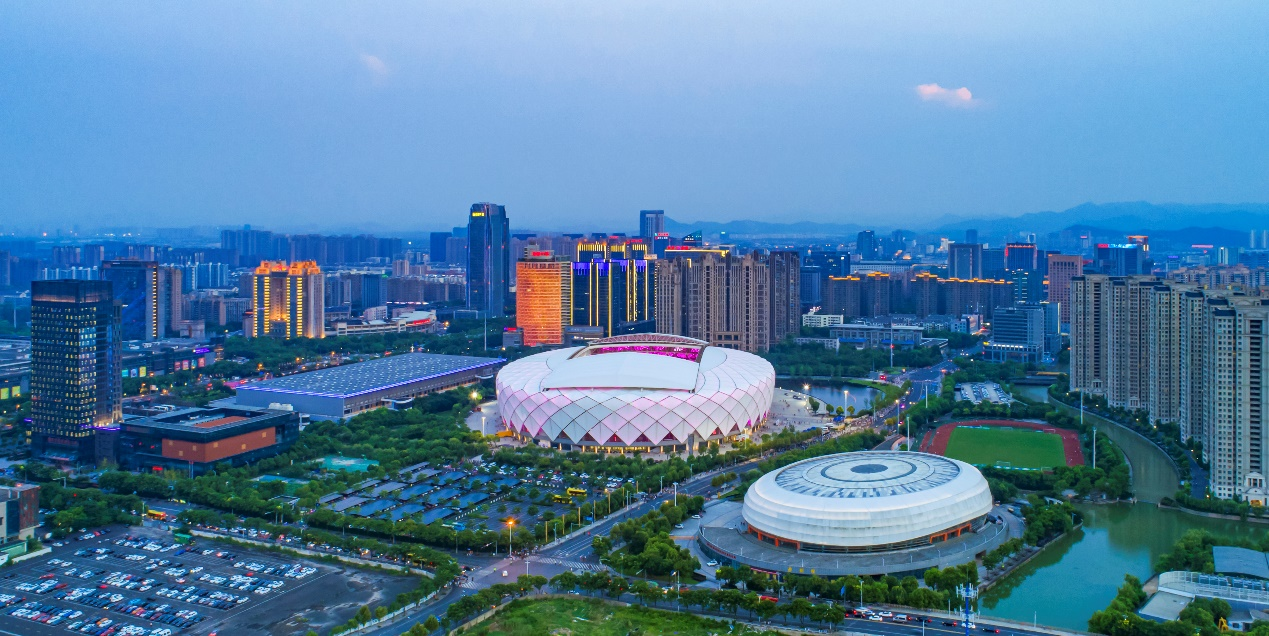 新华网：柯桥在加快建设全球先进制造业基地方面如何布局并推进？