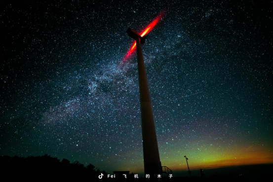 组图丨&ldquo;浙&rdquo;位青年&ldquo;开着飞机&rdquo;追星逐月