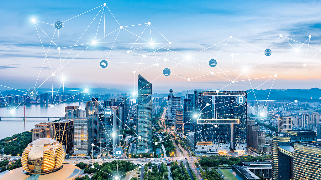 2017年数字经济成为浙江省&ldquo;一号工程&rdquo;，此后飞速发展、成果喜人，请列举几组数据概括数字经济发展的成绩？