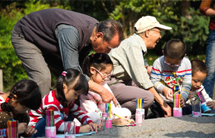 社区迎“重阳”