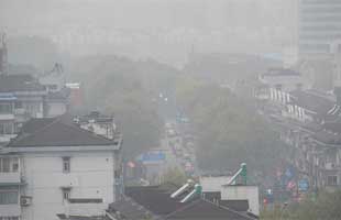 杭州：雾霾笼罩