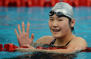 叶诗文获得女子200米个人混合泳冠军